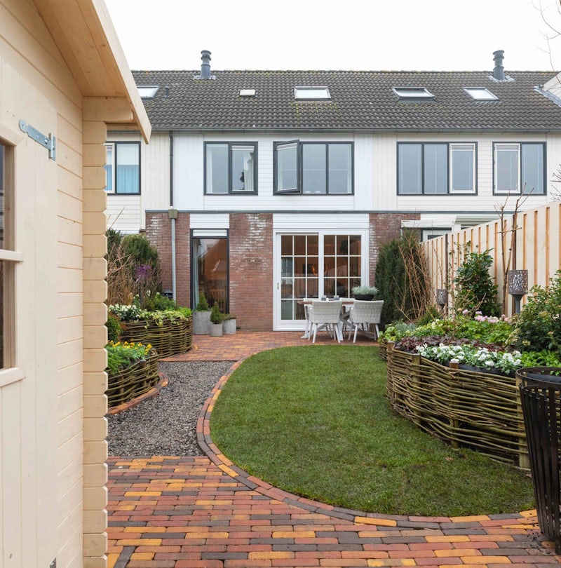 Project Blokhut Mees in Huizen tuin gras inspiratie Project Blokhut Mees in Huizen tuin gras inspiratie
