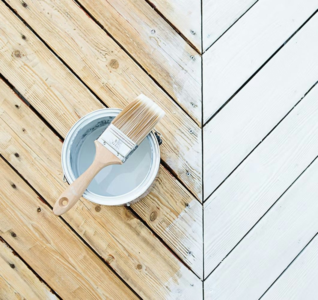 Hoe behandel ik mijn overkapping?