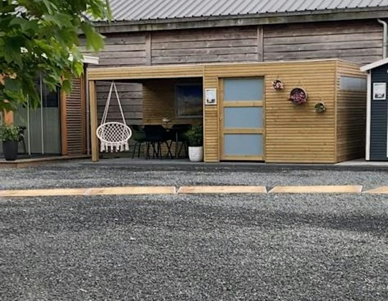 Blokhutten En Tuinhuisjes Met Overkapping - LSB Blokhutten thumbnail
