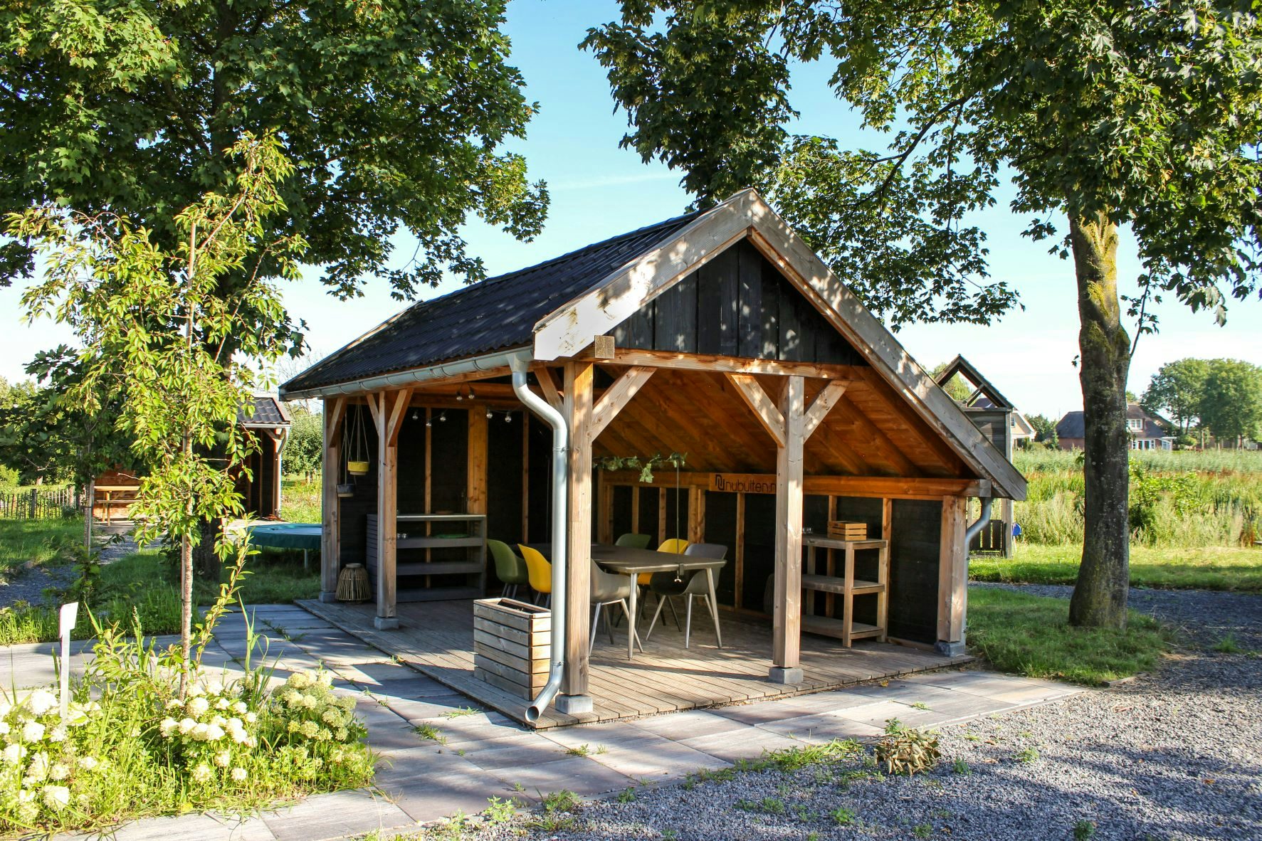 Kapschuur Westwood trampoline overkapping tuin