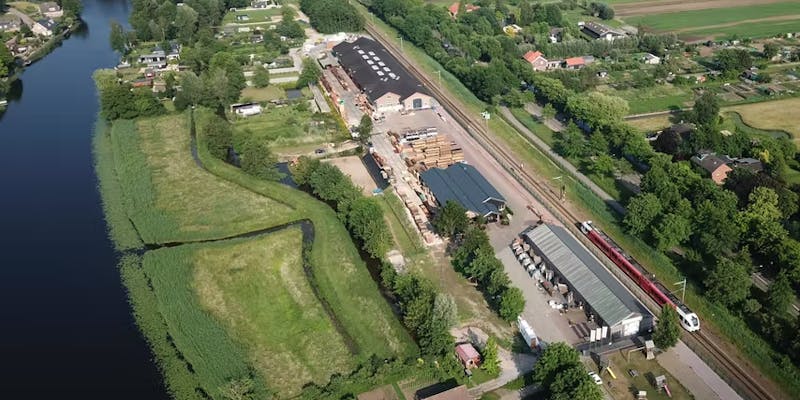 Terrein NuBuiten drone foto Hardinxveld-Giessendam