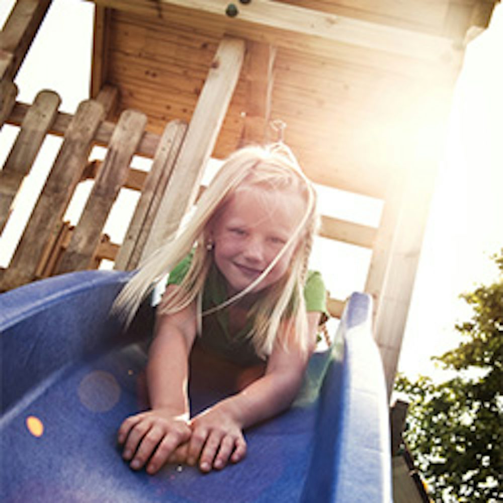 houten speeltoestel met glijbaan nubuiten hardinxveld giessendam