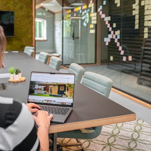 Senior marketing manager Senior marketing manager